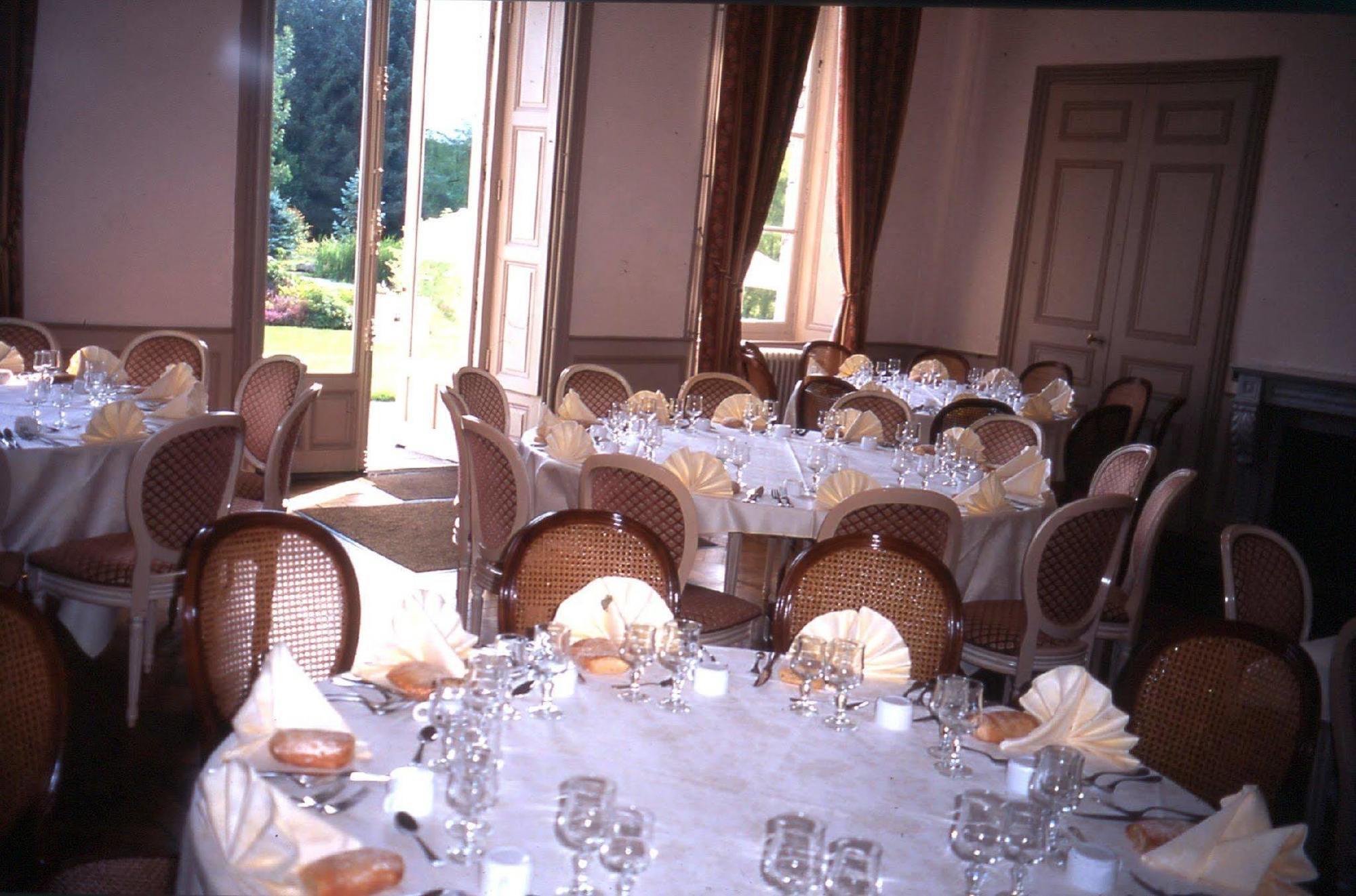 Chateau De La Foltiere Leilighet Saint-Germain-en-Coglès Restaurant bilde
